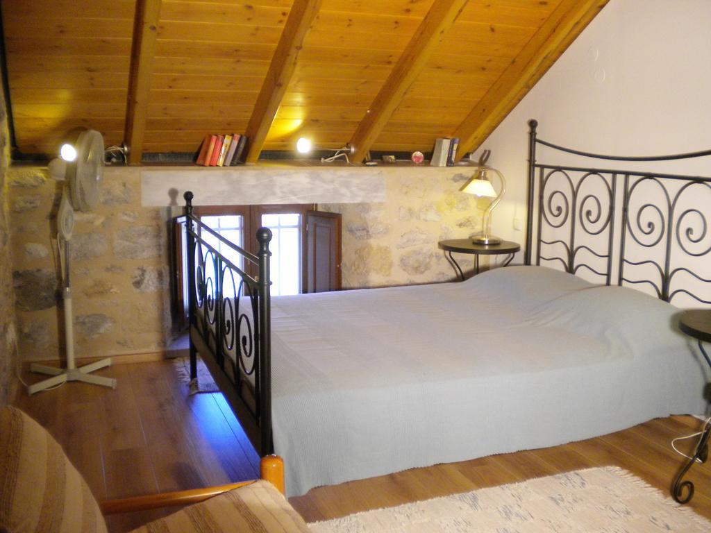 Villa Stone House in a quiet landscape, Leonidion Esterno foto