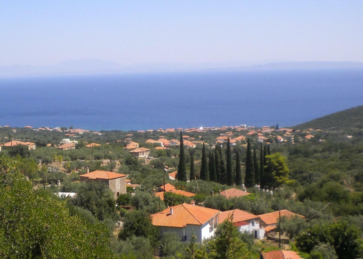 Villa Stone House in a quiet landscape, Leonidion Esterno foto